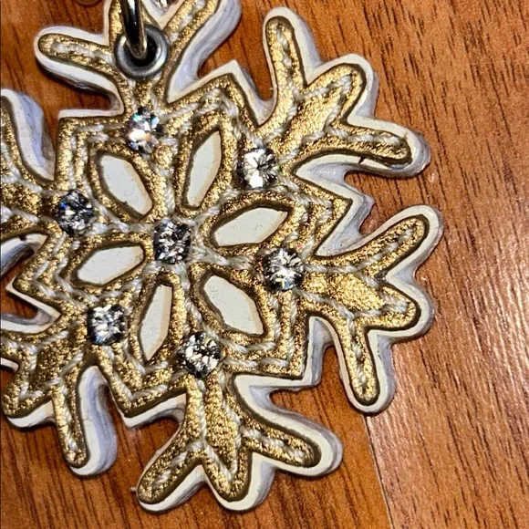 Coach Snowflake ❄️ Leather Keychain Bag Charm - Picture 9 of 14